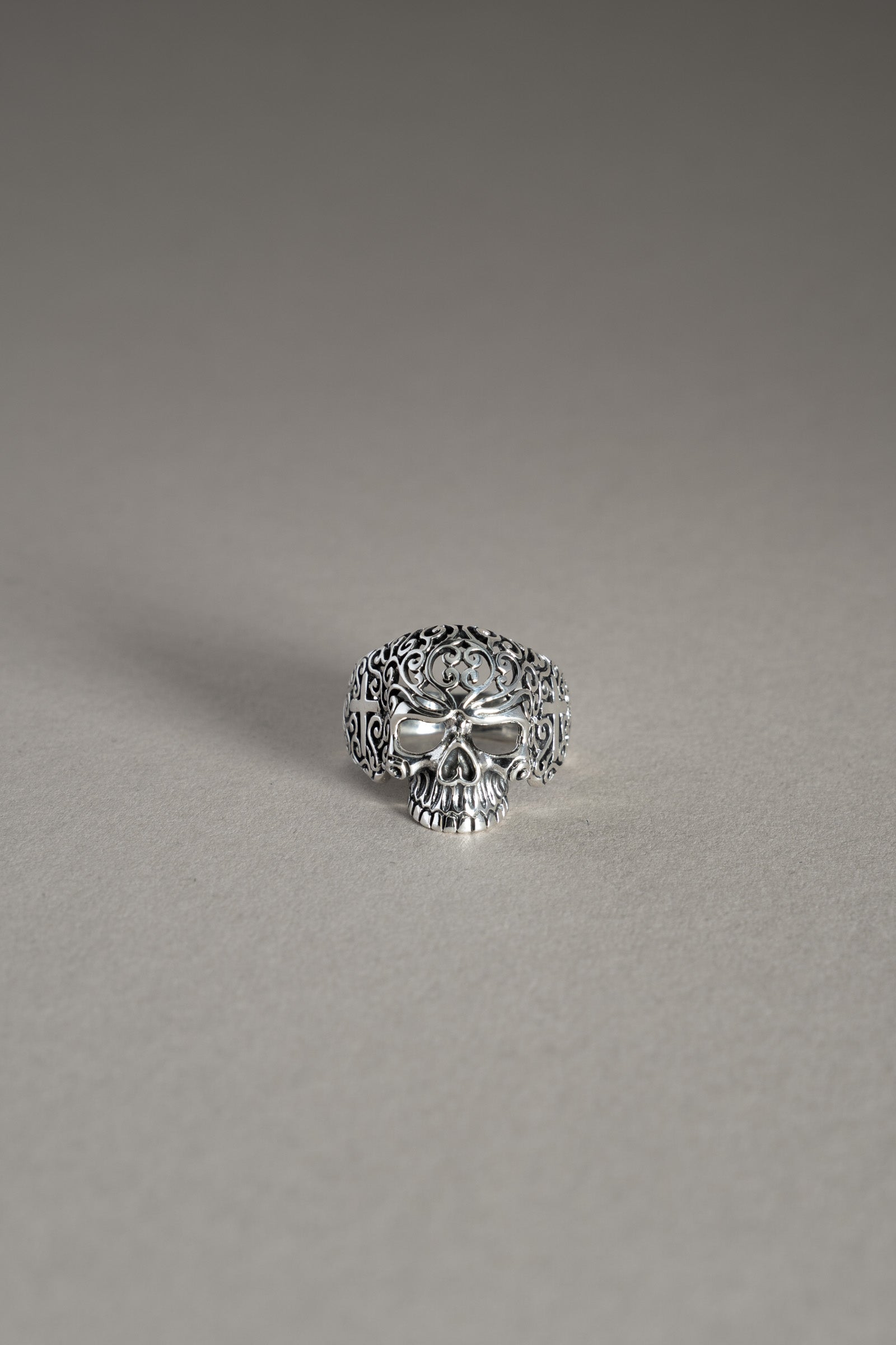 Sterling Silver Swirl Cut Skull Ring