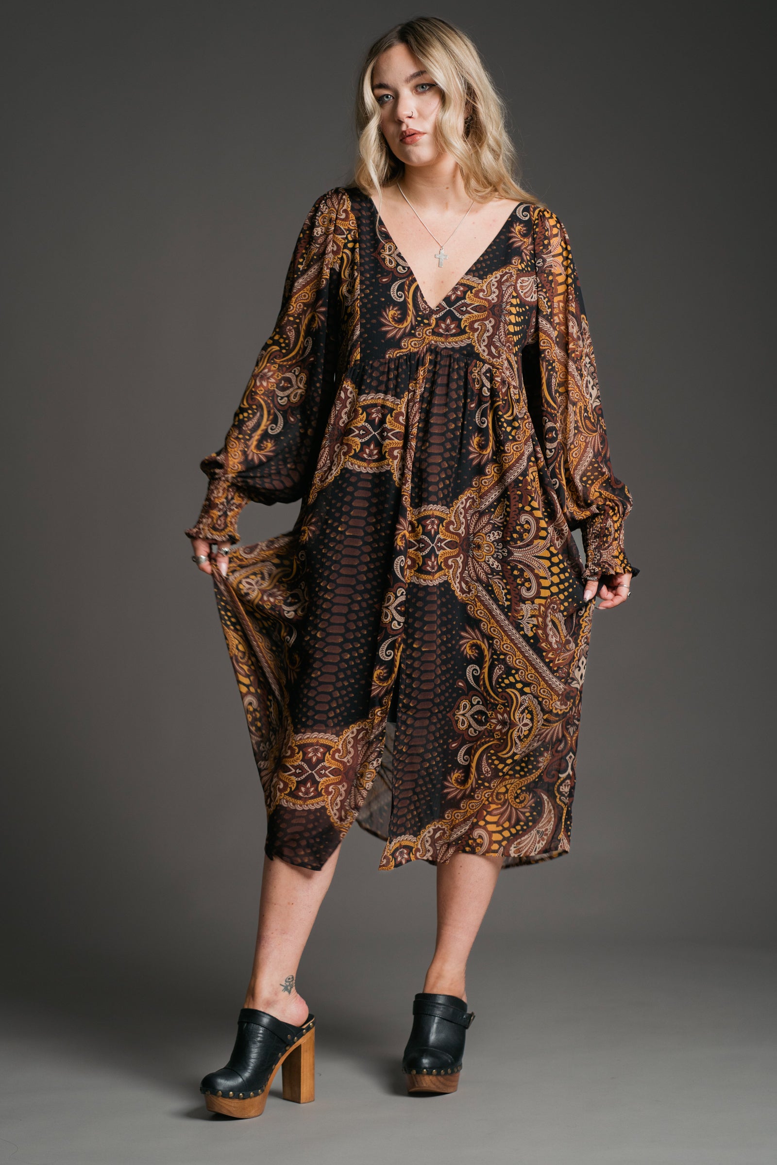 Peacekeeper Paisley Midi Dress