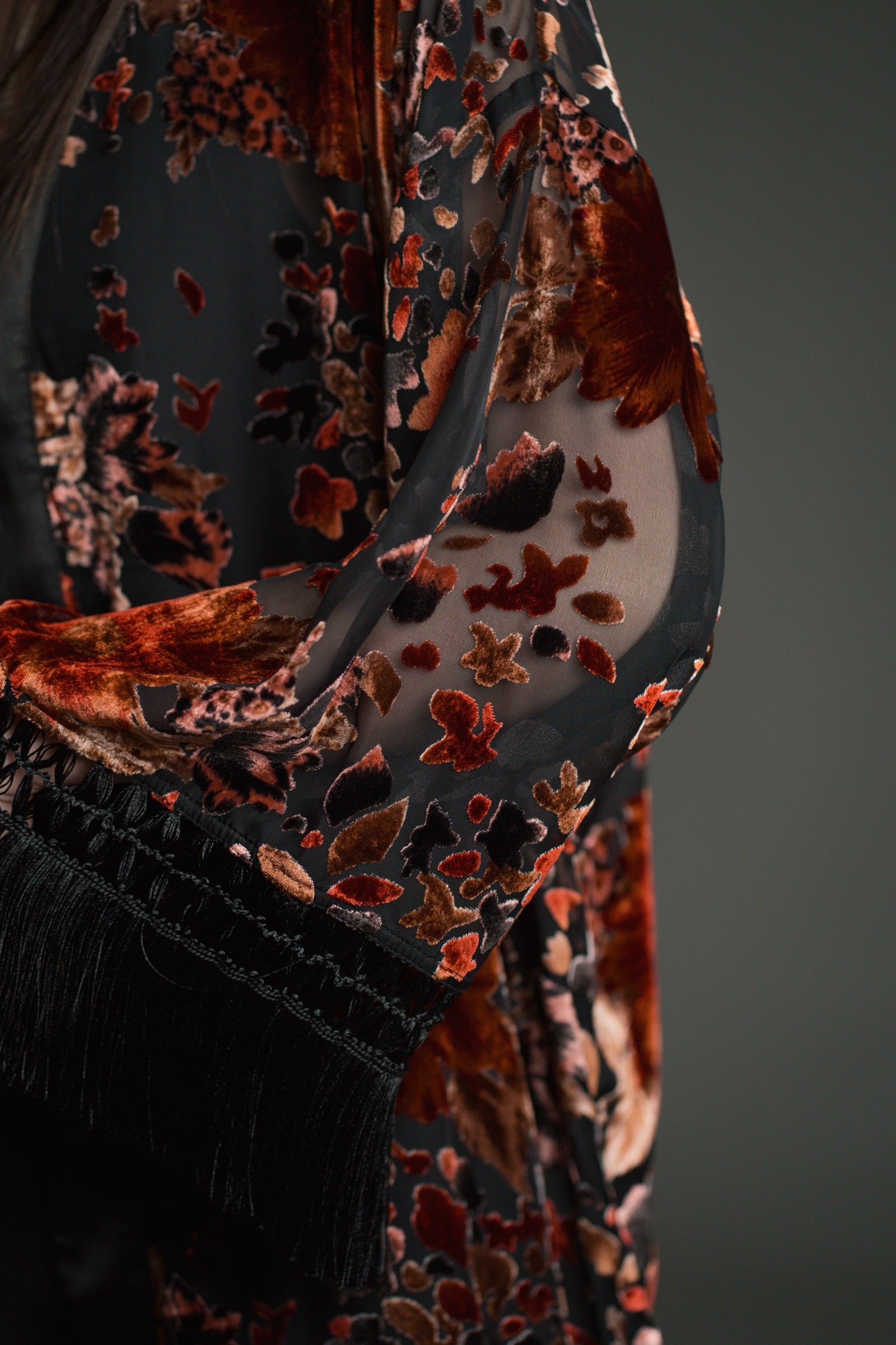Rooms on Fire Floral Kimono