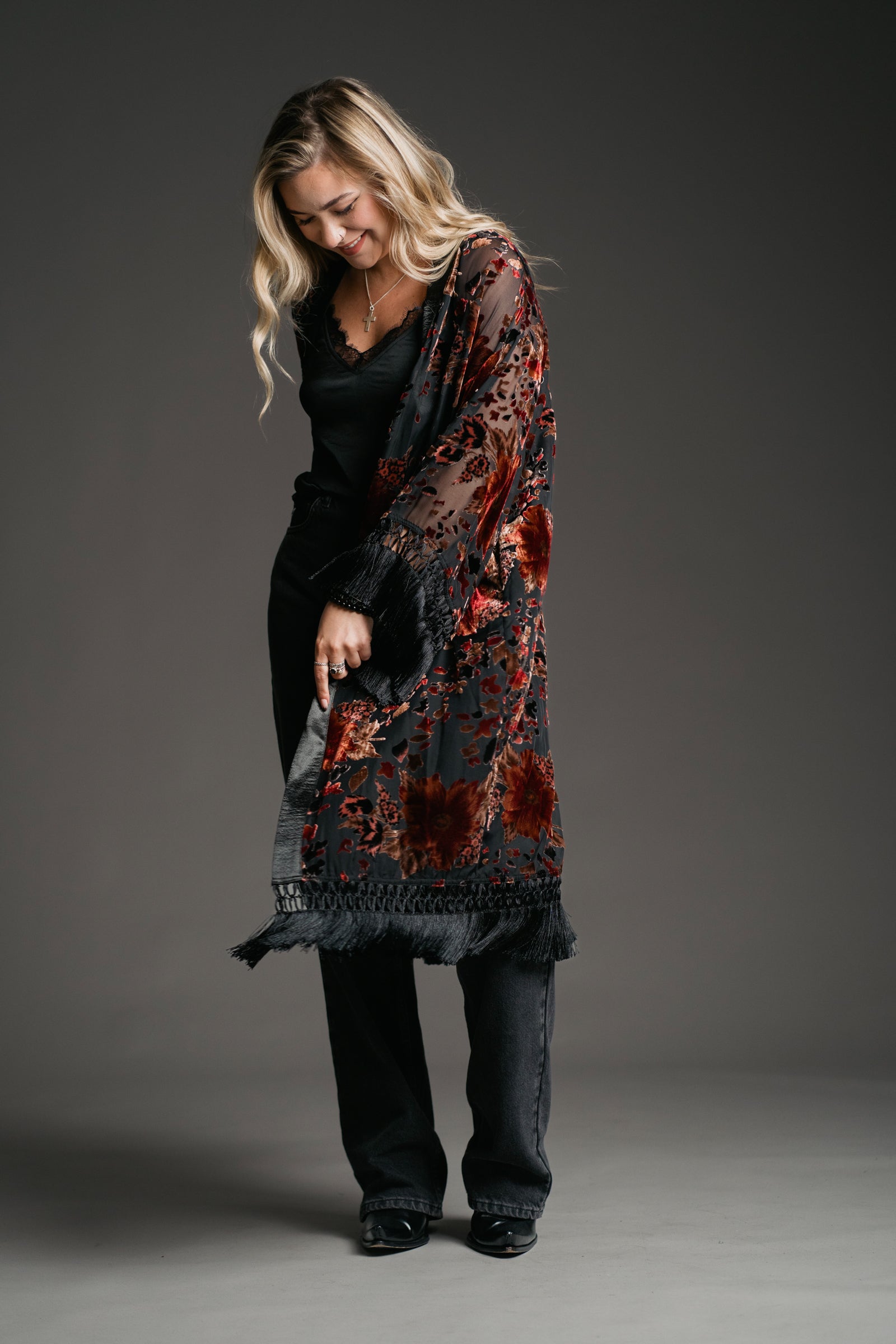 Rooms on Fire Floral Kimono