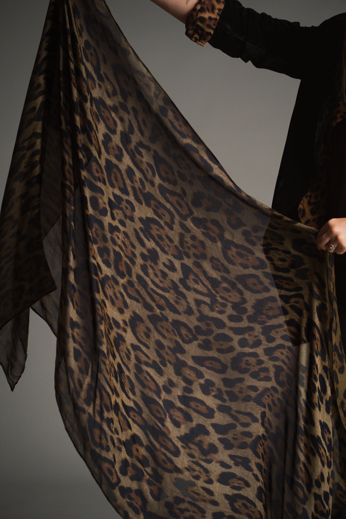 Mary-Kate Leopard Scarf