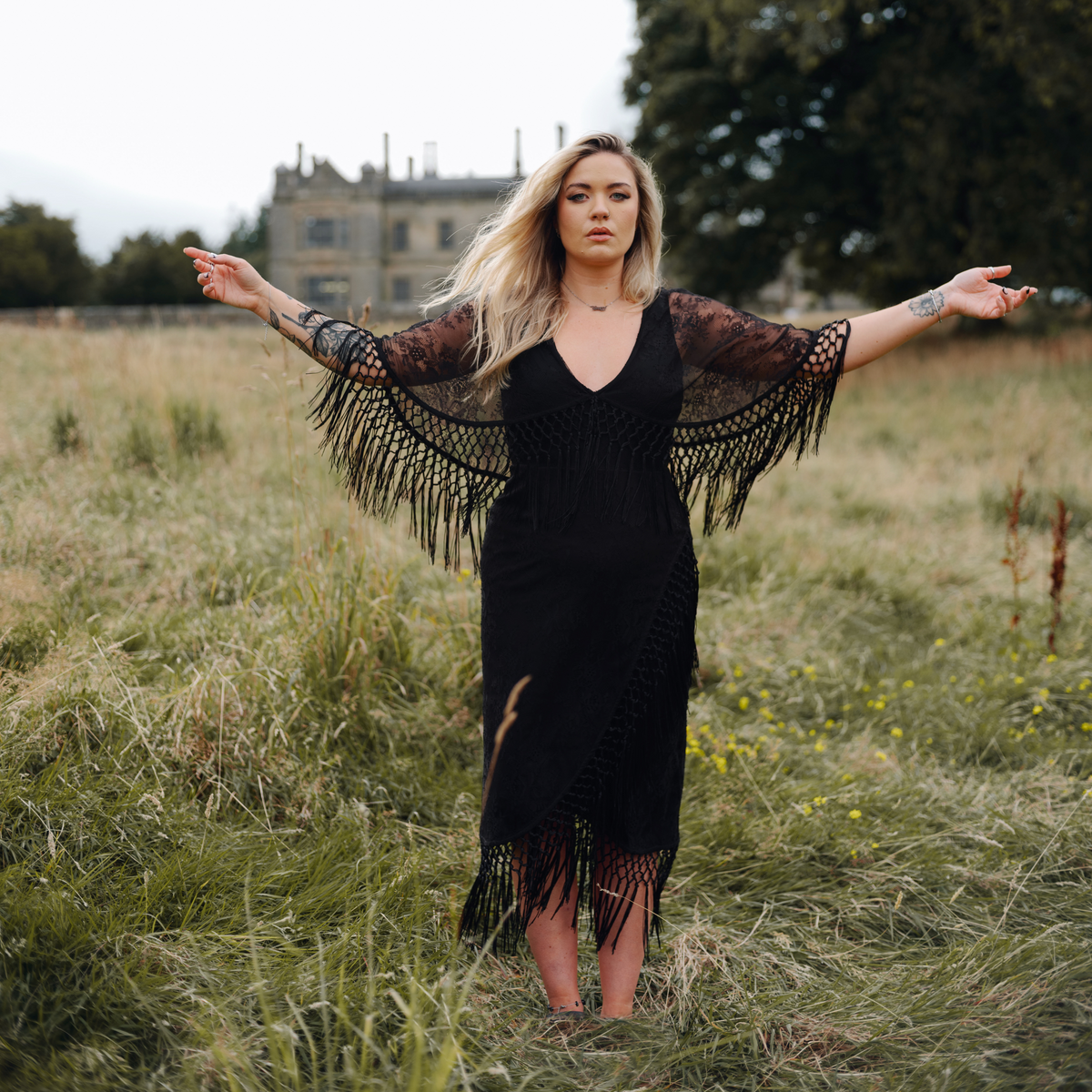 stevie nicks dress Nicks, Fleetwood Mac, Red witchy vibes Stevie Nicks from Fleetwood Mac
