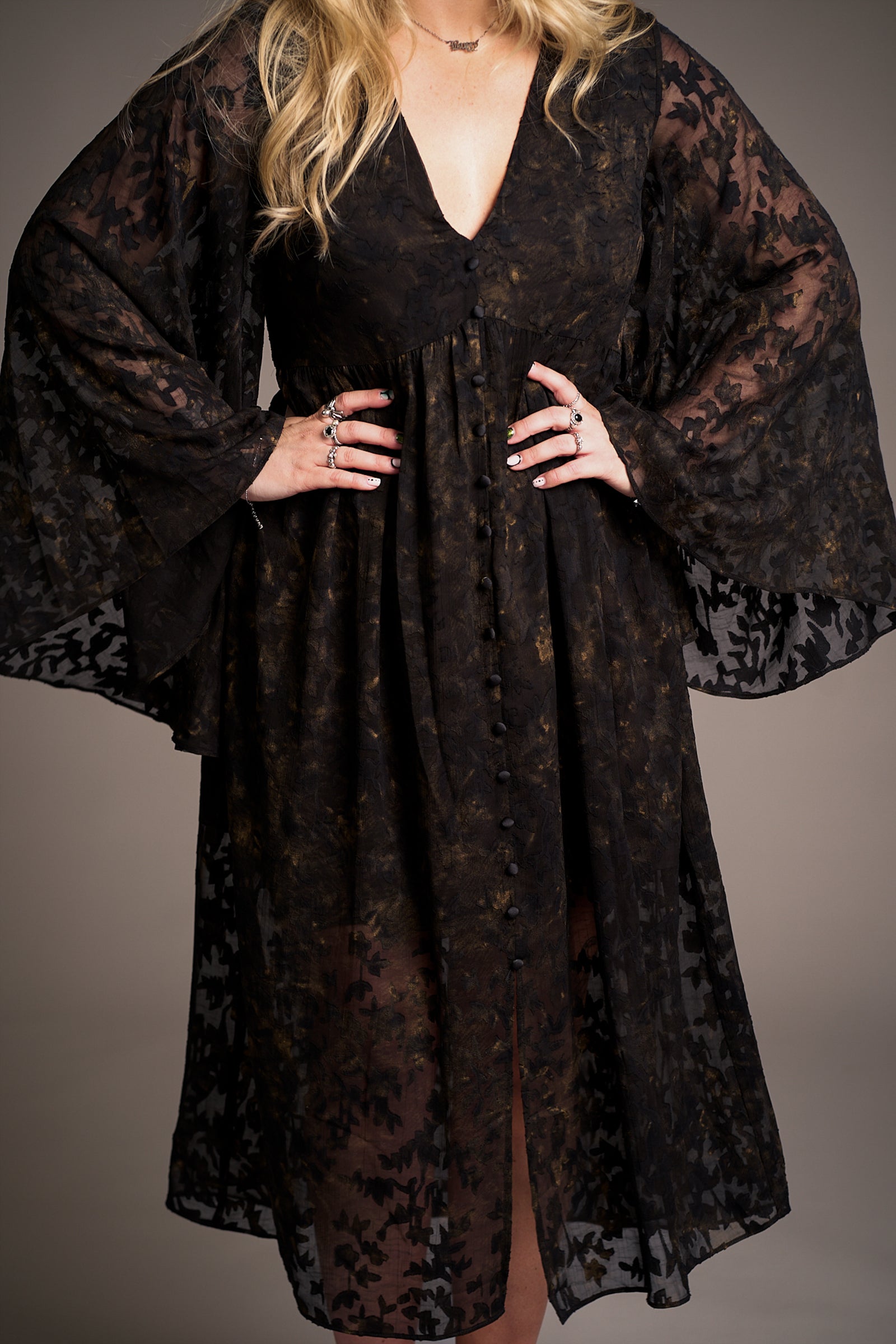 Bella Donna Midi Dress