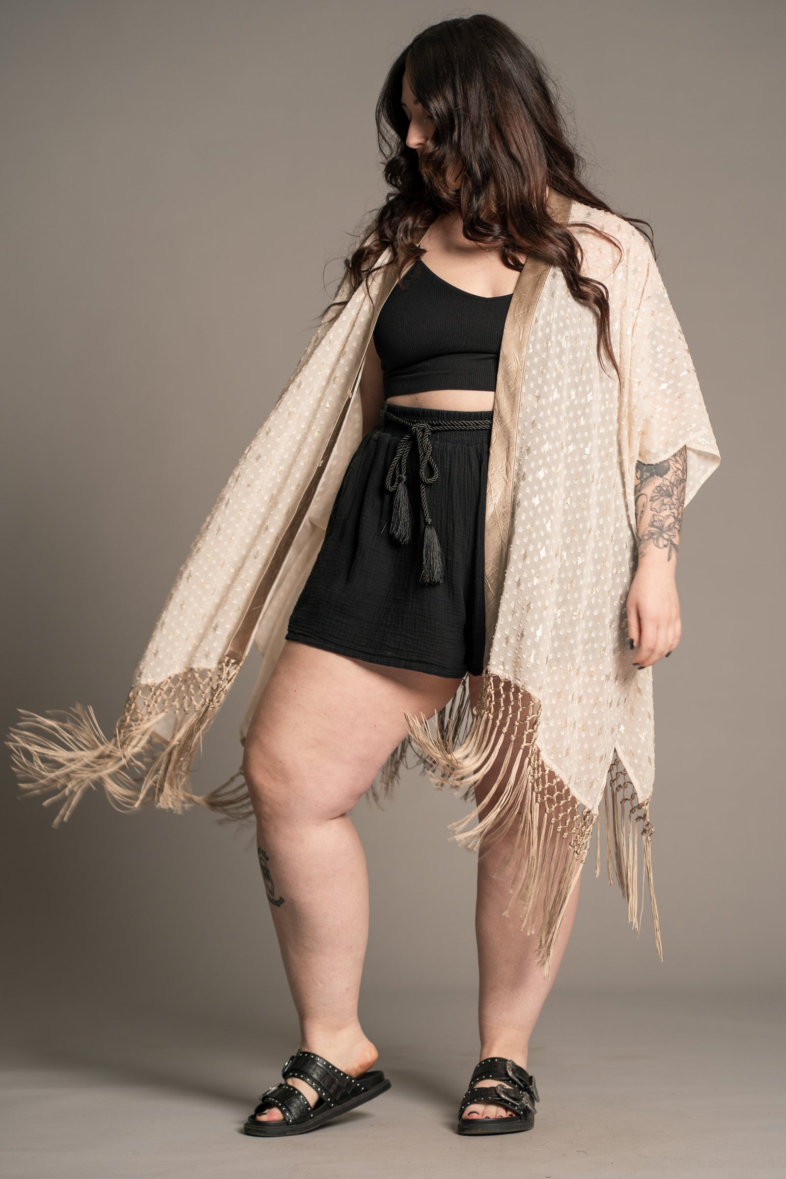 On-model: Little Lies Songbird kimono, on-model front view