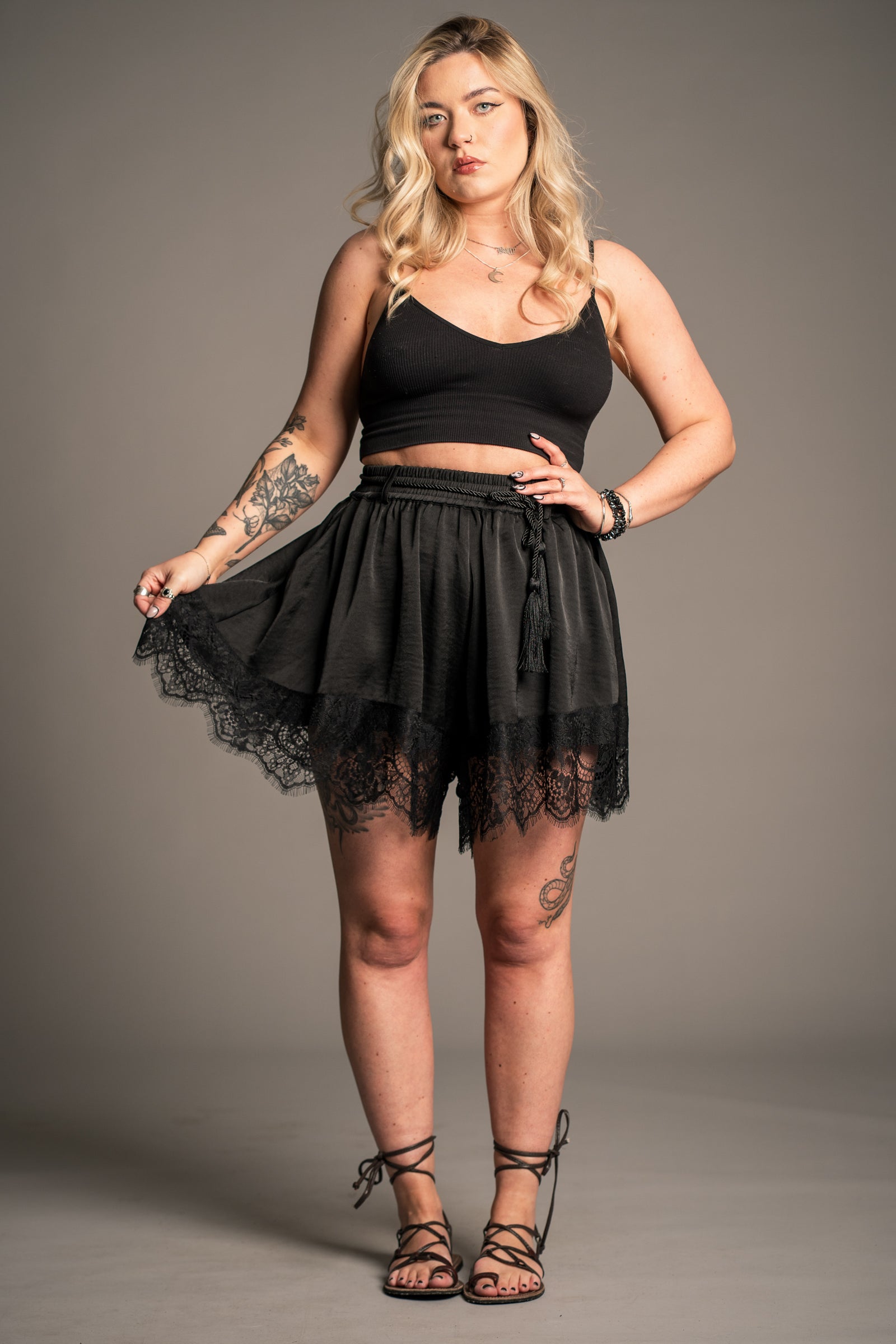 Erin styling the Zoë Lace Trim Shorts and Shirt co-ord
