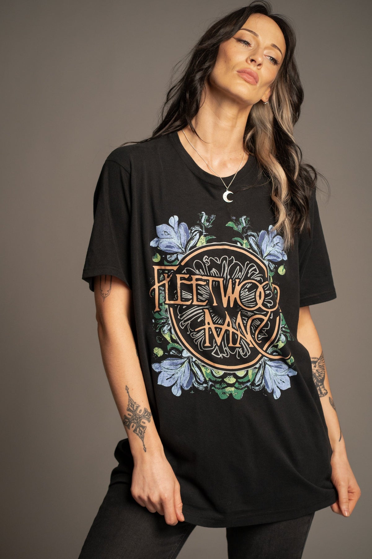 Fleetwood Mac Wildflower black graphic band T-Shirt styled view