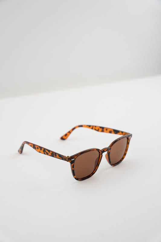 Alanis Tortoiseshell Shades - Sunglasses with deep brown lenses and tortoiseshell texture